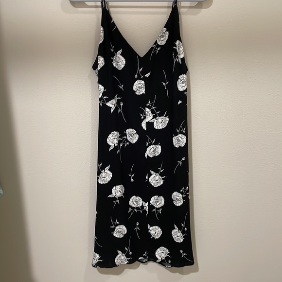 Unique Black Backless Dress! - Picture 3 of 6